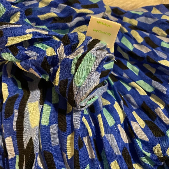 Vera Bradley Blue Pop Art Infinity Scarf - Picture 4 of 5